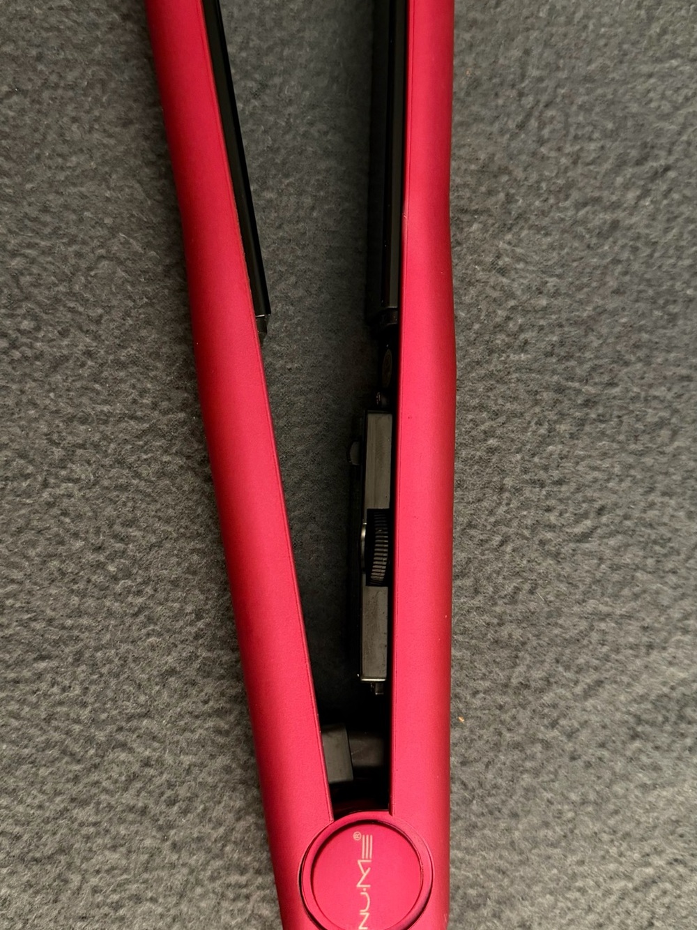 NuMe Pink Hair Straightener Flat Iron